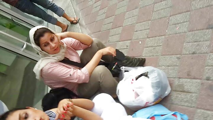 Yazıq altı aydır ki, cinsi əlaqədə olmur və indi... ümid edirəm ki, o, mənim sikimi qoparmaz.
