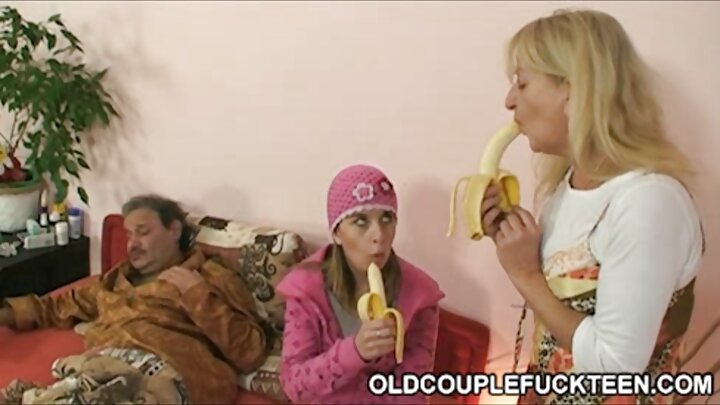 Səhərdən bəri anal sekslə məşğul olur. Adı nədir??? (Woodmantino)