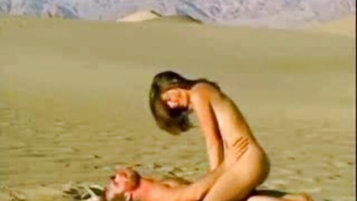 Rus cəngavərləri meşə pərisinin ətrafından keçdilər.