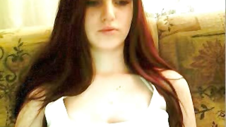 Elena Koska həqiqətən ehtiraslı bir kişidən boşalır və mükafat olaraq anal seks alır
